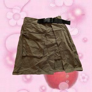LF Carmar Cargo Army Green Skirt 💚 Built in Belt